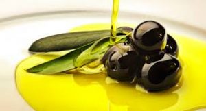 Aceite de oliva y aceituna negra